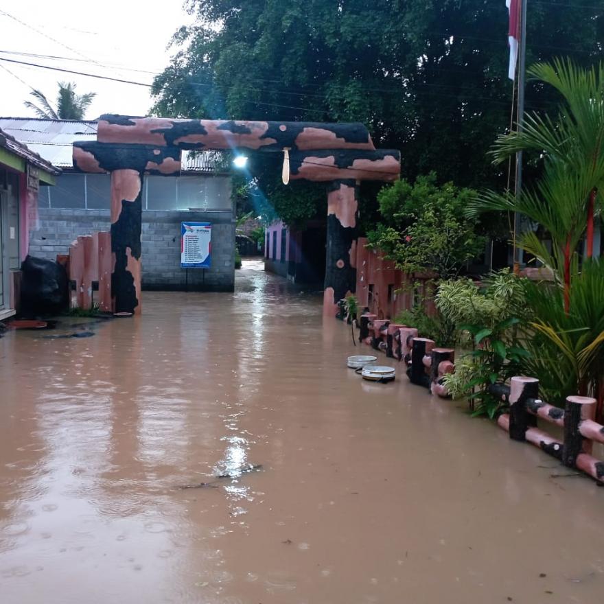 Banjir di Kantor Desa Krandegan